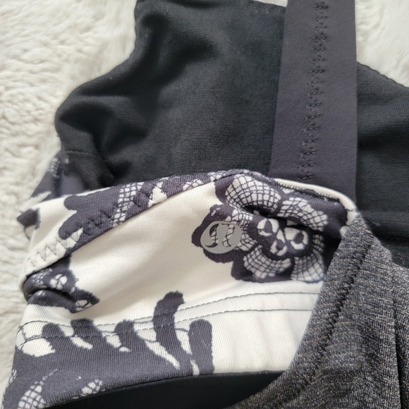 Lululemon Run Back On Track Tank Black Polar Cream Size 4 - Picture 11 of 15